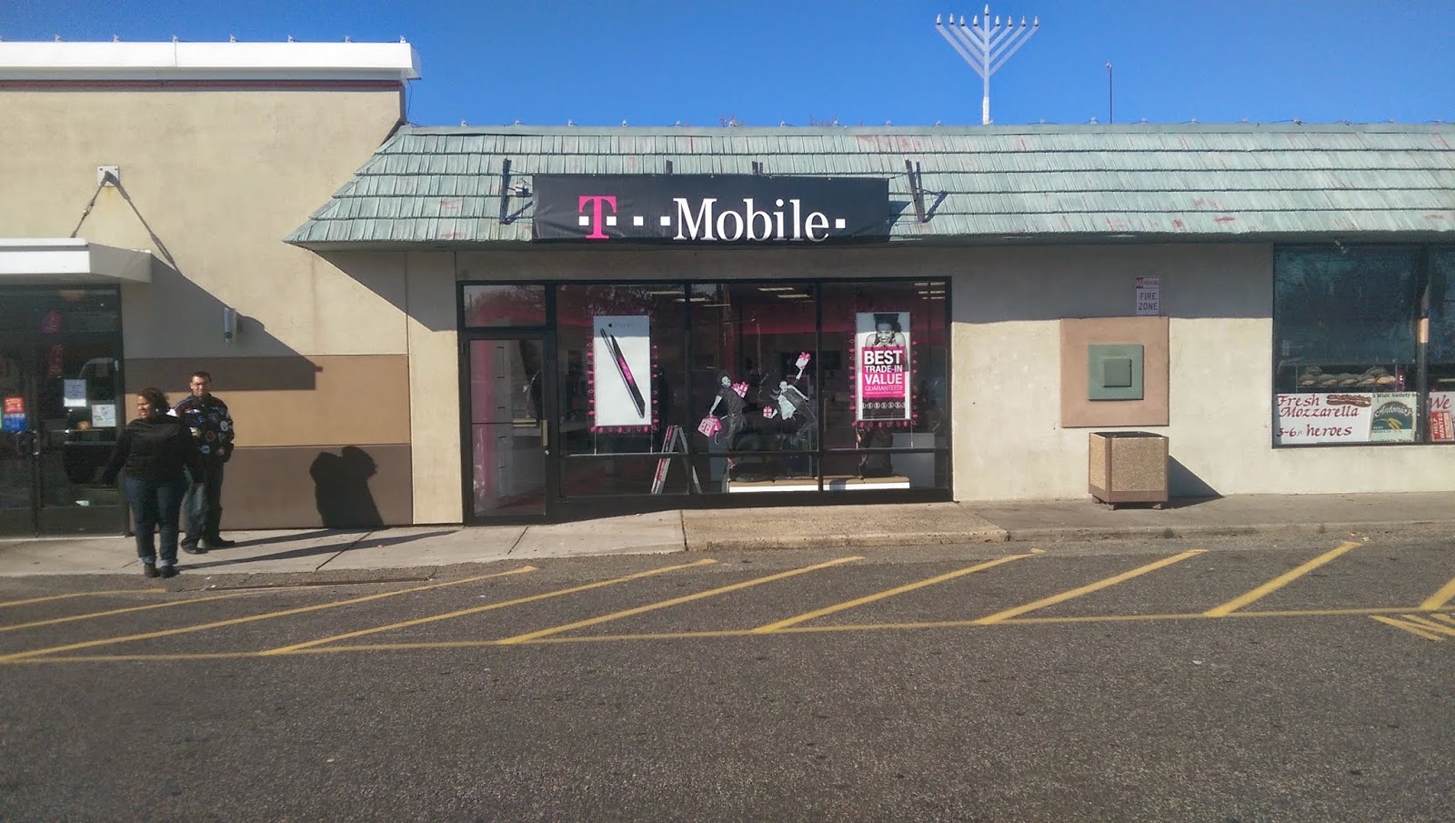 Photo of T-Mobile Secaucus in Secaucus City, New Jersey, United States - 1 Picture of Point of interest, Establishment, Store