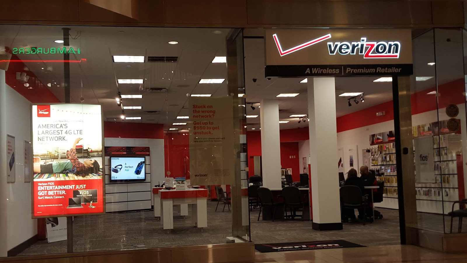 Photo of Verizon Fios Store - Woodbridge in Woodbridge Township City, New Jersey, United States - 1 Picture of Point of interest, Establishment, Store