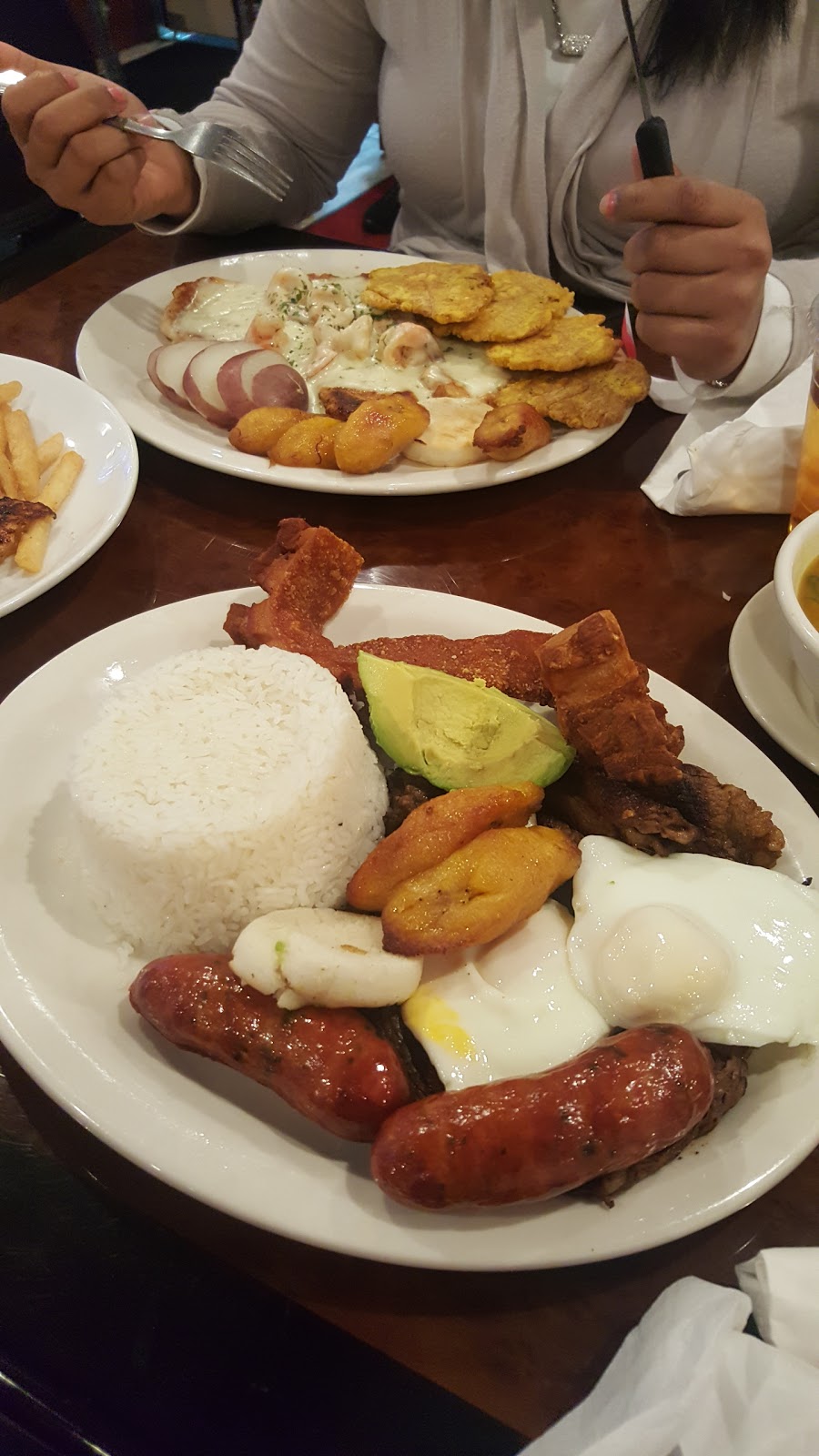 Photo of Noche de Colombia Belleville in Belleville City, New Jersey, United States - 3 Picture of Restaurant, Food, Point of interest, Establishment