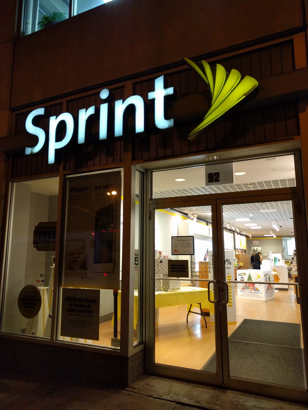 Photo of Sprint Store in Bronx City, New York, United States - 1 Picture of Point of interest, Establishment, Store, Electronics store