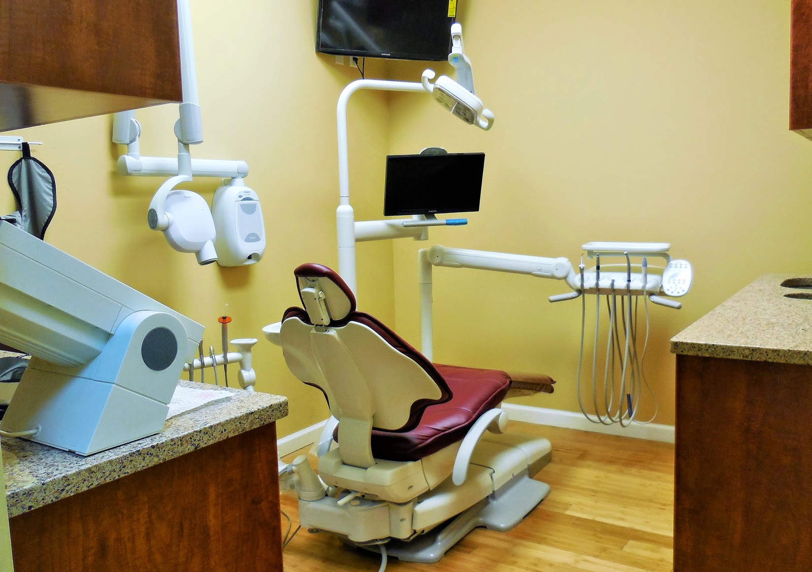 Photo of Mint Dental Care (Bellerose, NY) in Floral Park City, New York, United States - 3 Picture of Point of interest, Establishment, Health, Dentist