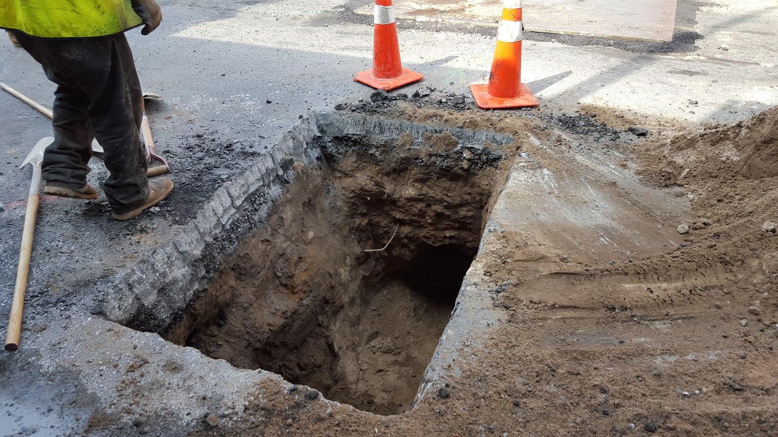 Photo of Subsurface Watermain and Sewer Inc. in Kings County City, New York, United States - 2 Picture of Point of interest, Establishment, General contractor