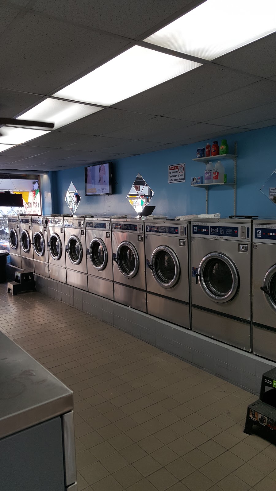 Photo of M&J Laundry Service in Ridgewood City, New York, United States - 3 Picture of Point of interest, Establishment, Laundry