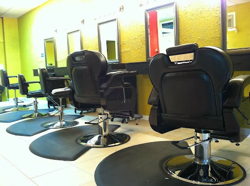 Photo of Alexa's DominicanStyle Salon in Port Reading City, New Jersey, United States - 5 Picture of Point of interest, Establishment, Health, Beauty salon, Hair care