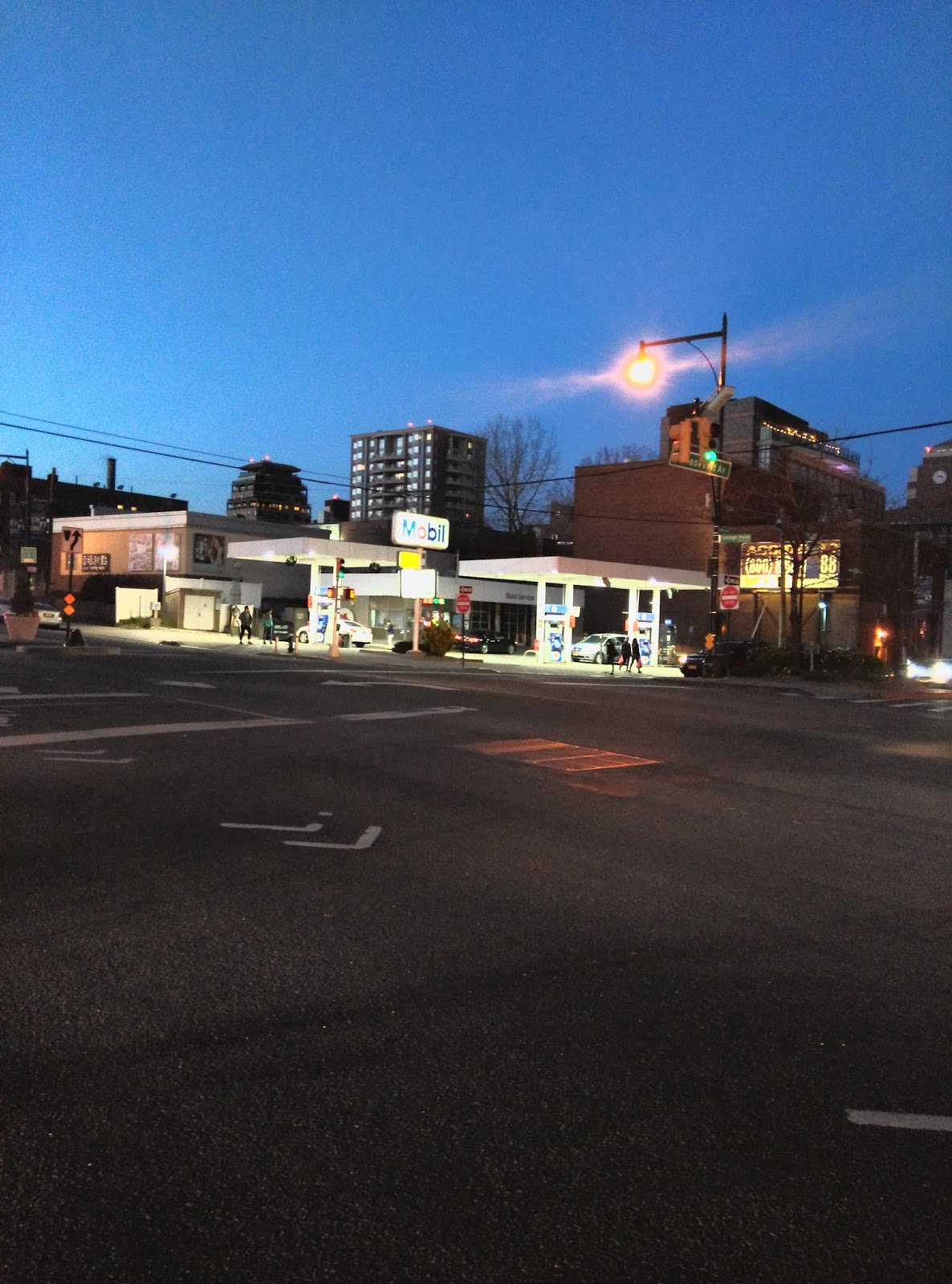 Photo of Mobil in Queens City, New York, United States - 1 Picture of Point of interest, Establishment, Gas station