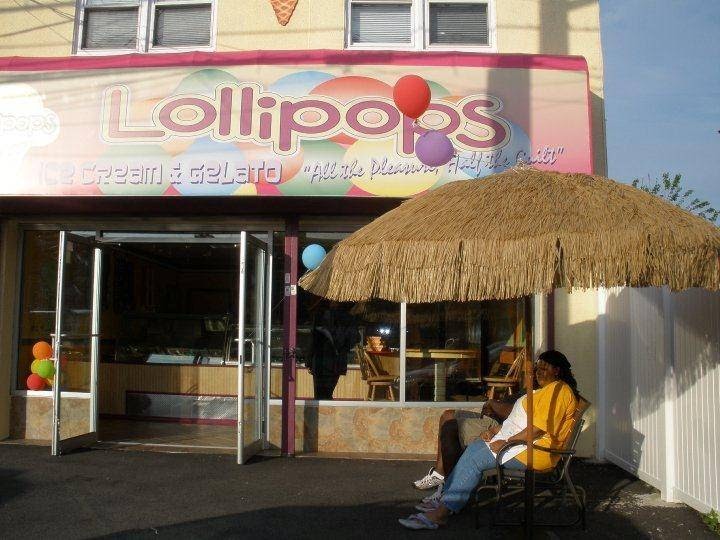 Photo of LOLLIPOPS ICE CREAM AND GELATO in Bronx City, New York, United States - 4 Picture of Food, Point of interest, Establishment, Store