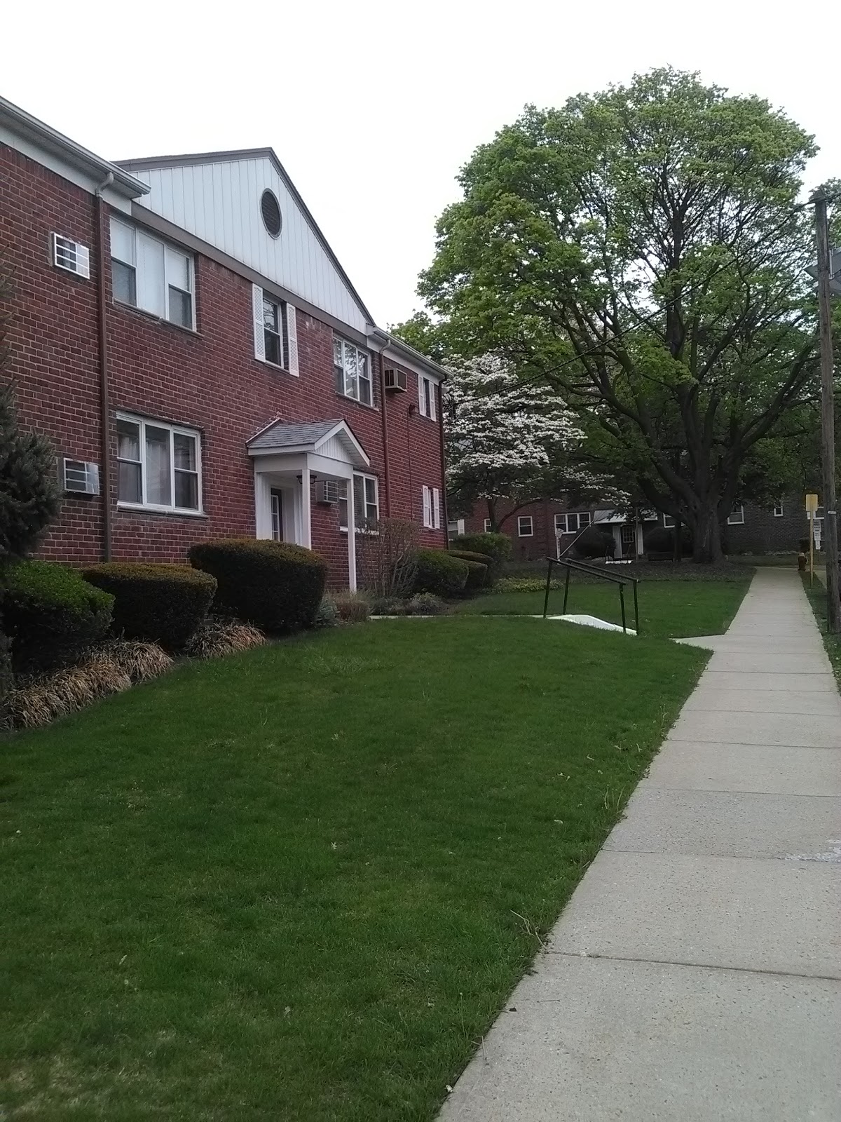 Photo of Barry Gardens in Passaic City, New Jersey, United States - 1 Picture of Point of interest, Establishment