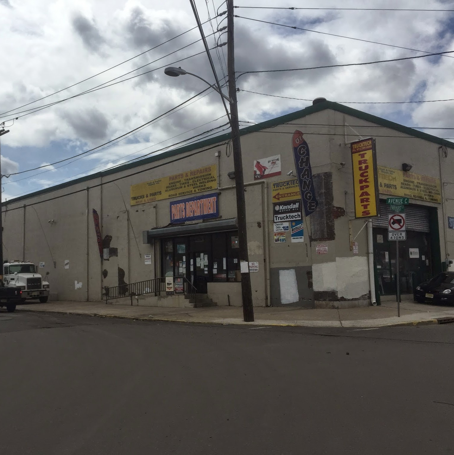 Photo of Truck Tech Parts & Service in Newark City, New Jersey, United States - 1 Picture of Point of interest, Establishment, Store, Car repair