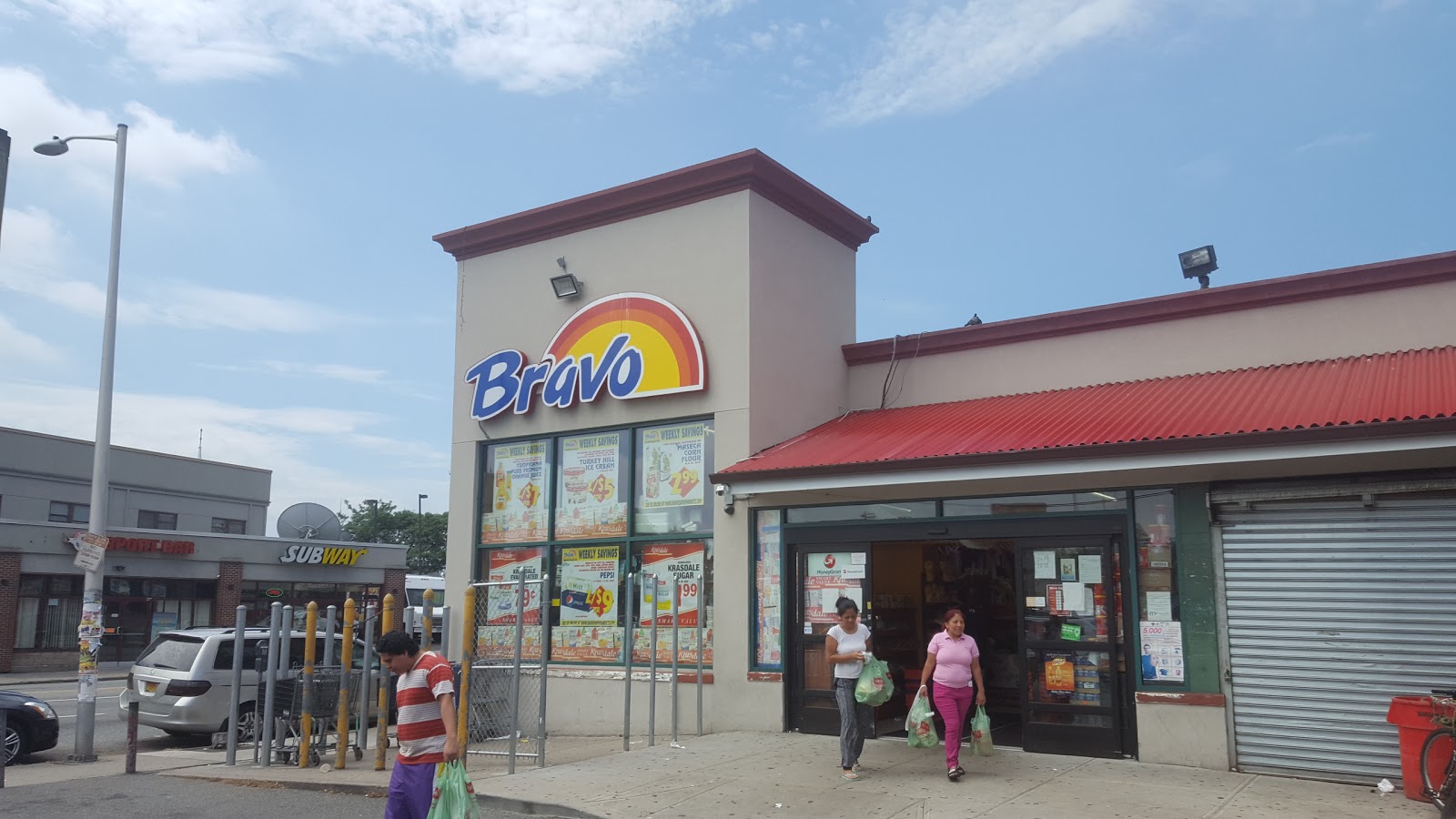 Photo of Bravo Supermarkets in Hempstead City, New York, United States - 5 Picture of Food, Point of interest, Establishment, Store, Grocery or supermarket, Liquor store