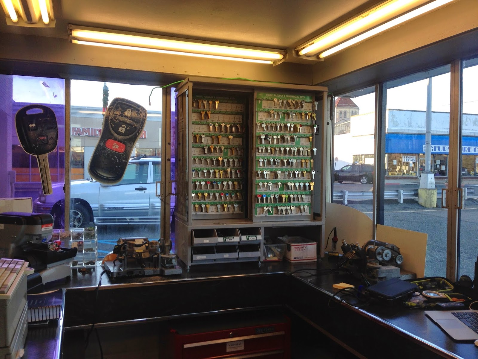 Photo of The Keyless Shop at Sears in Hackensack City, New Jersey, United States - 2 Picture of Point of interest, Establishment, Locksmith