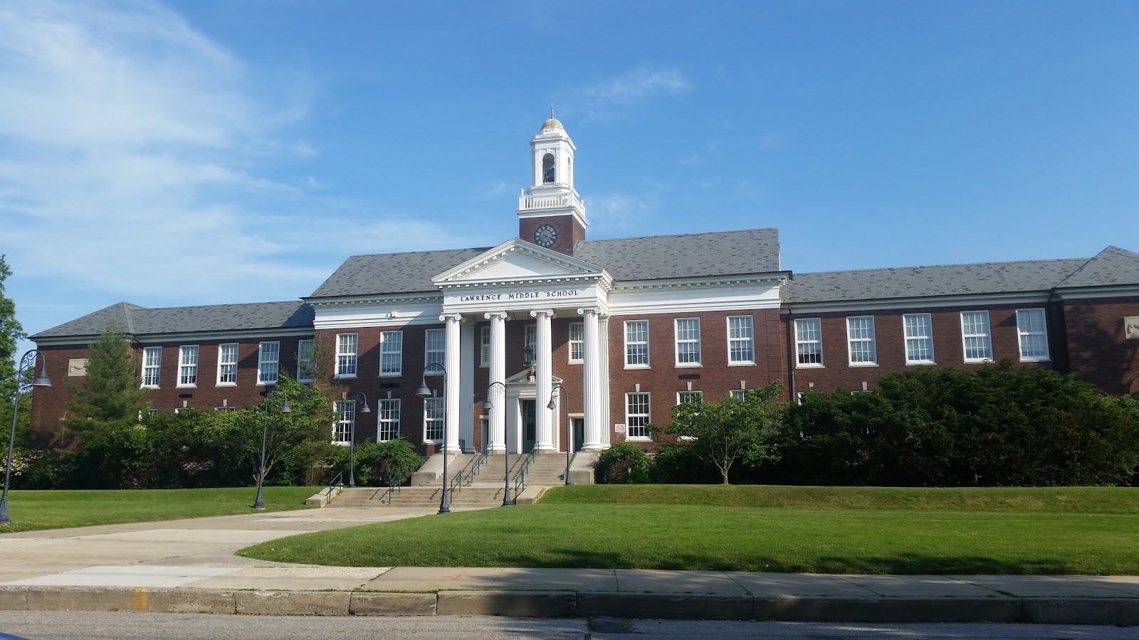 Photo of Lawrence Middle School in Lawrence City, New York, United States - 1 Picture of Point of interest, Establishment, School