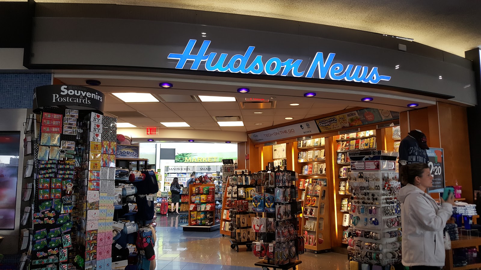 Photo of Hudson News in Newark City, New Jersey, United States - 1 Picture of Point of interest, Establishment, Store
