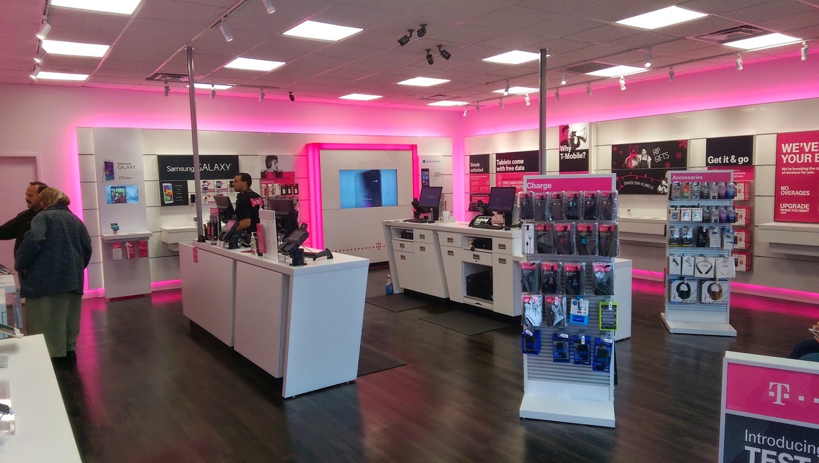 Photo of T-Mobile Secaucus in Secaucus City, New Jersey, United States - 3 Picture of Point of interest, Establishment, Store