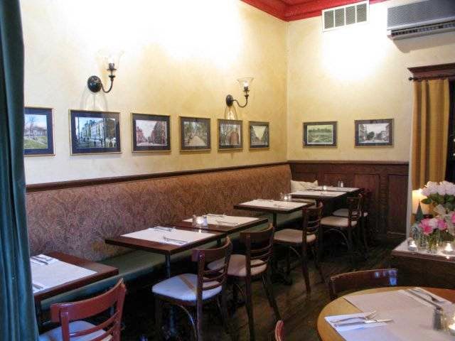 Photo of Zack's Oak Bar and Restaurant in Hoboken City, New Jersey, United States - 4 Picture of Restaurant, Food, Point of interest, Establishment, Bar