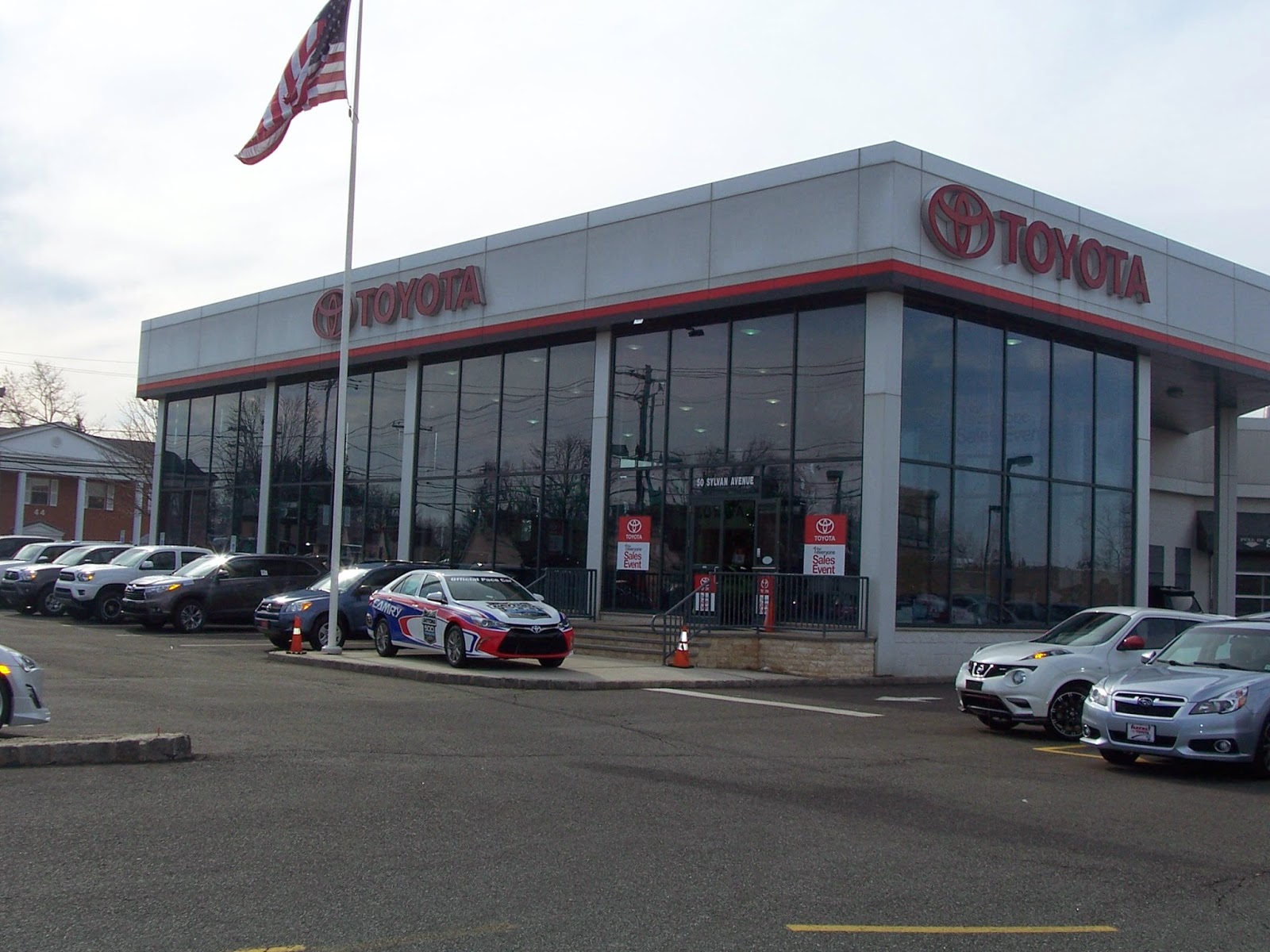 Photo of Parkway Toyota in Englewood Cliffs City, New Jersey, United States - 9 Picture of Point of interest, Establishment, Car dealer, Store