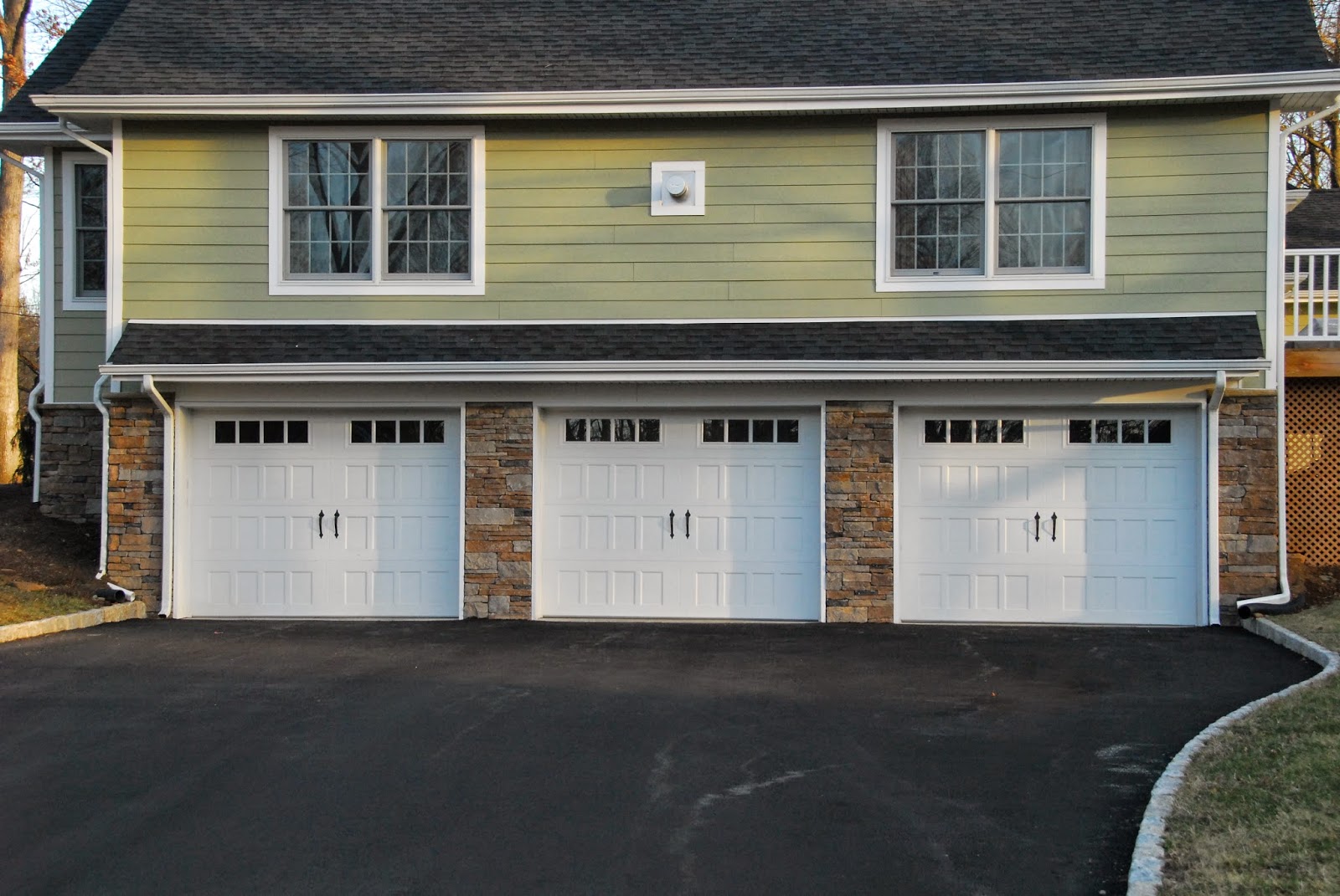 Photo of Door To Door Garage Doors in Fairfield City, New Jersey, United States - 2 Picture of Point of interest, Establishment