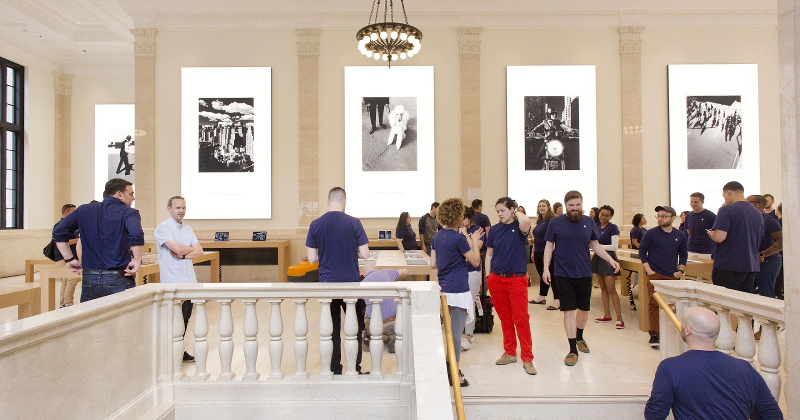 Photo of Apple Upper East Side in New York City, New York, United States - 9 Picture of Point of interest, Establishment, Store, Electronics store