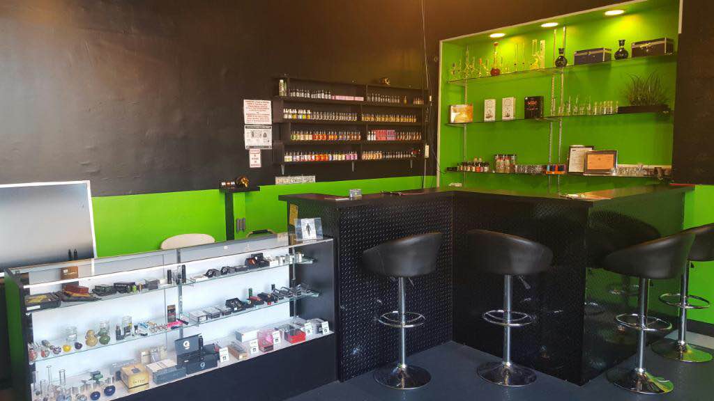 Photo of ANACONDA VAPE in Brooklyn City, New York, United States - 6 Picture of Point of interest, Establishment, Store, Bar, Night club