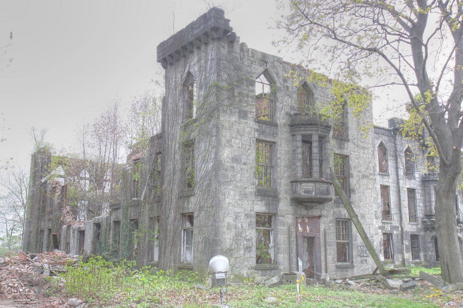 Photo of Smallpox Memorial Hospital in New York City, New York, United States - 4 Picture of Point of interest, Establishment, Hospital