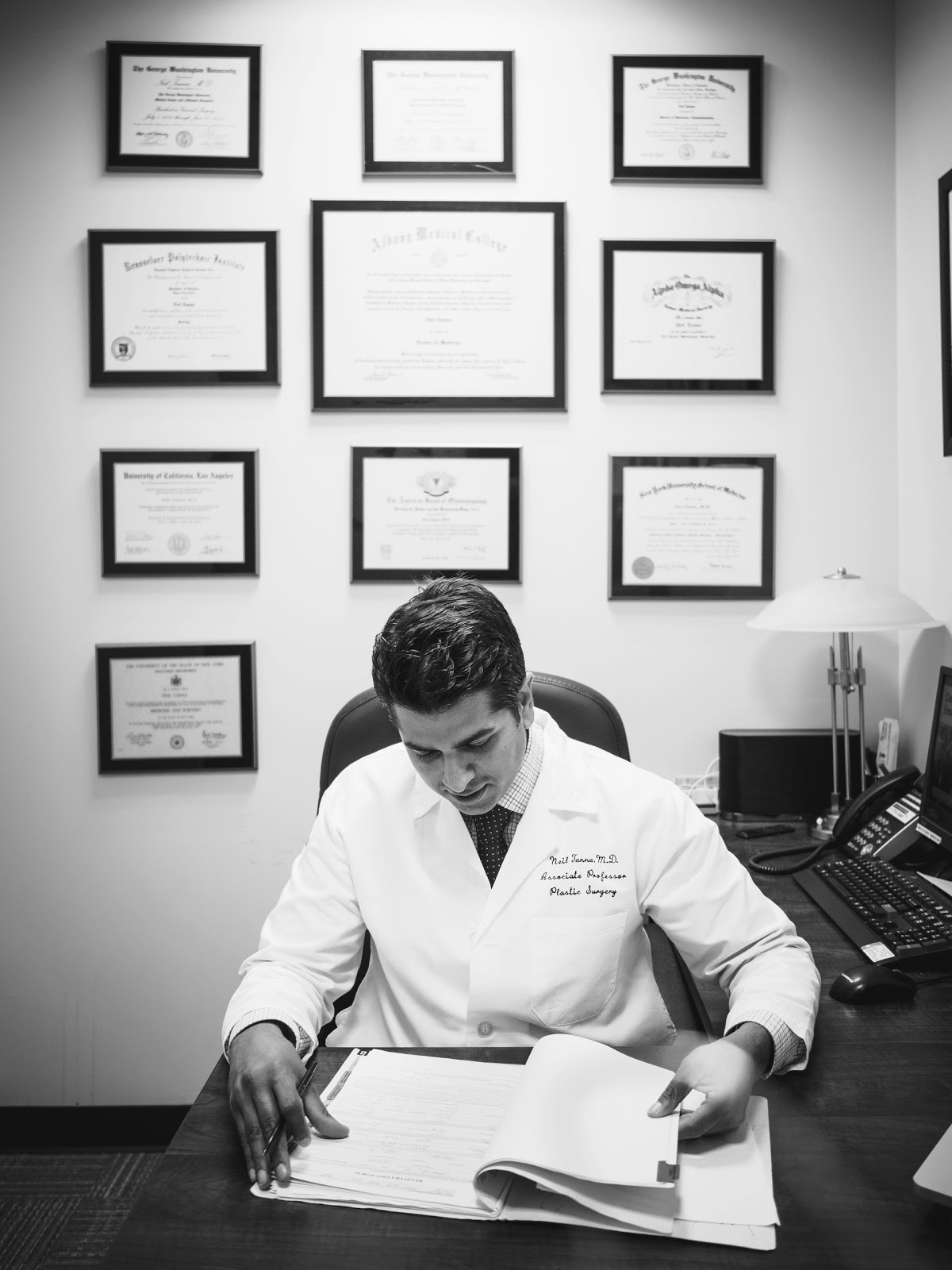 Photo of Neil Tanna, MD, MBA, FACS in New Hyde Park City, New York, United States - 2 Picture of Point of interest, Establishment, Health, Doctor