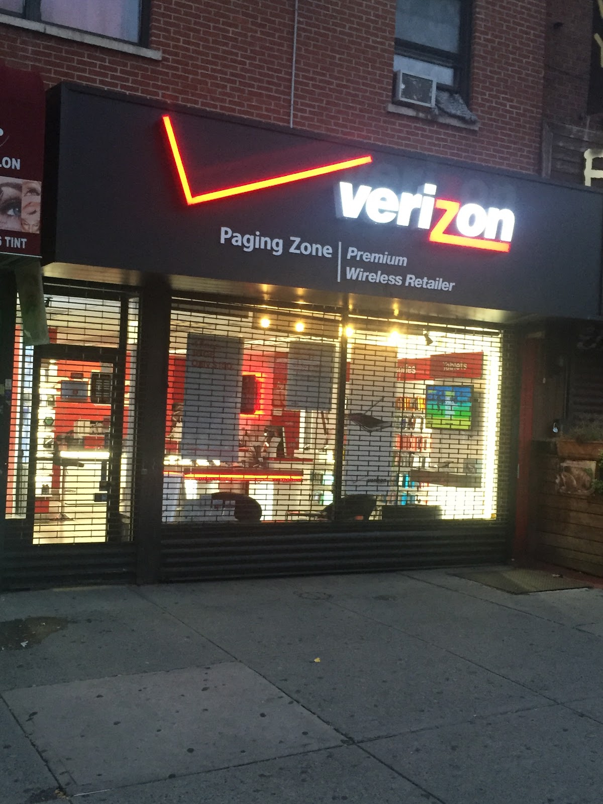 Photo of Verizon Wireless - Paging Zone in Brooklyn City, New York, United States - 2 Picture of Point of interest, Establishment, Store