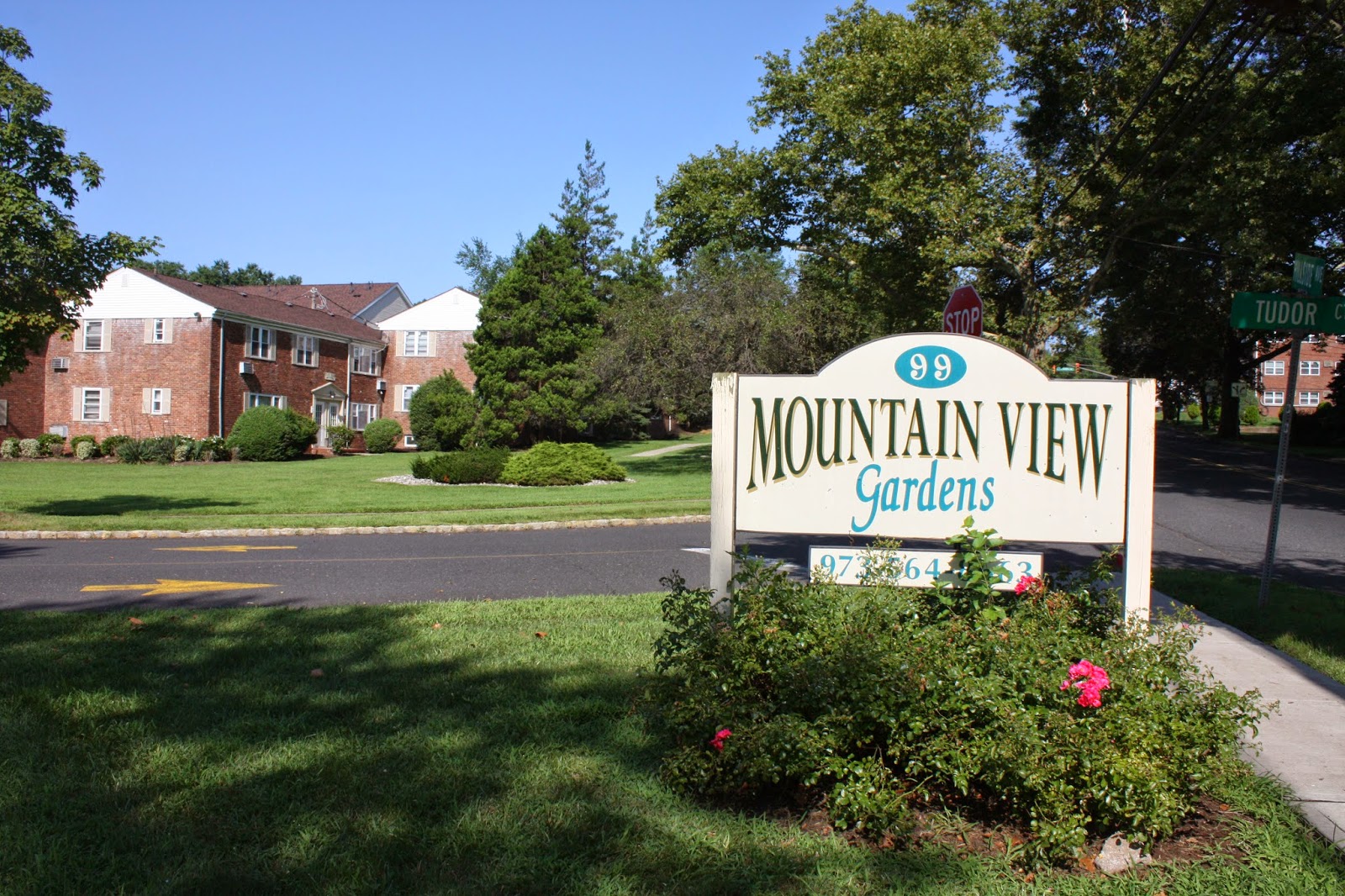 Photo of Mountain View Gardens in Springfield Township City, New Jersey, United States - 4 Picture of Point of interest, Establishment, Real estate agency