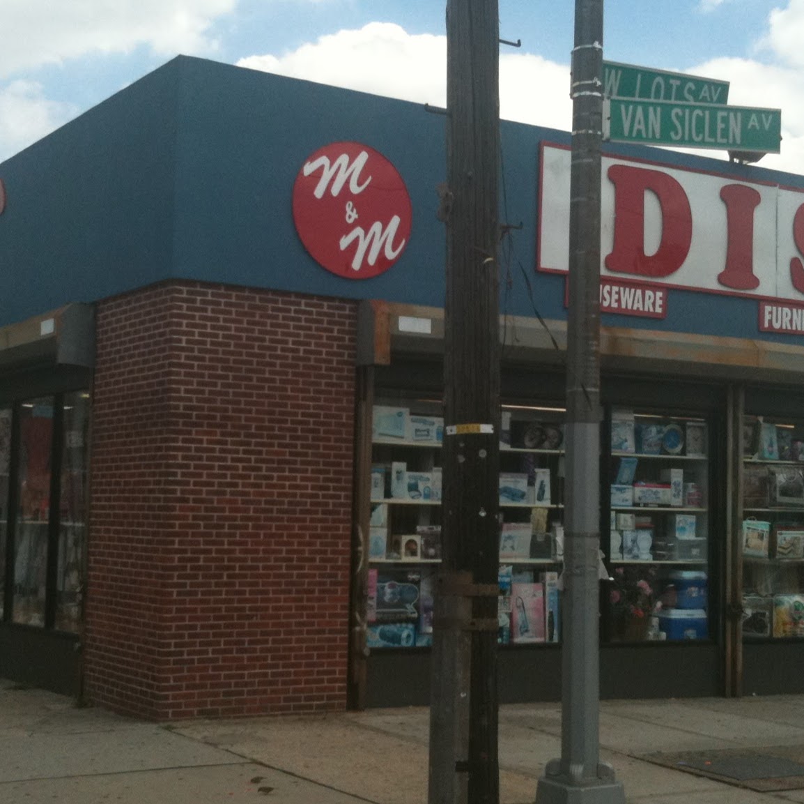 Photo of M&M DISCOUNT INC in Kings County City, New York, United States - 1 Picture of Point of interest, Establishment, Store