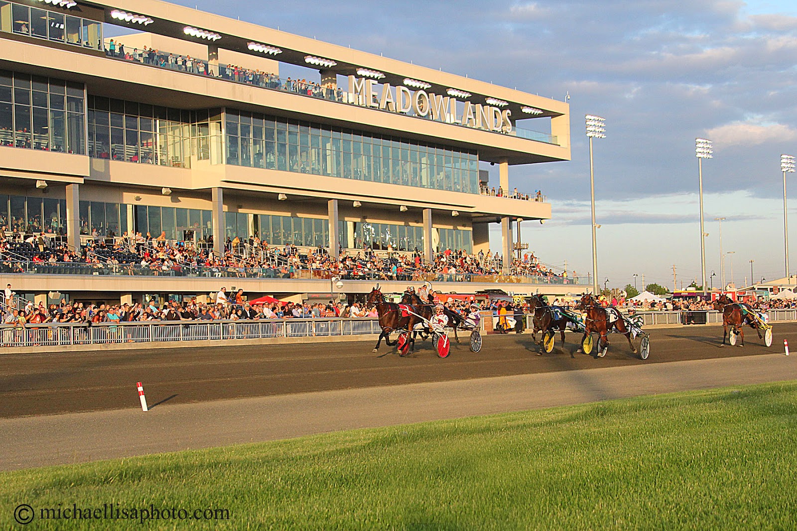 Photo of Meadowlands Racing and Entertainment in East Rutherford City, New Jersey, United States - 1 Picture of Point of interest, Establishment