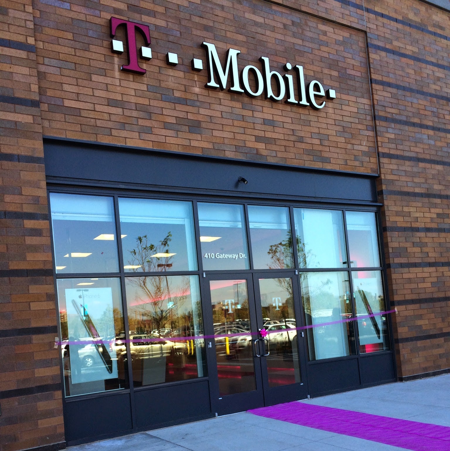 Photo of T- Mobile in New York City, New York, United States - 1 Picture of Point of interest, Establishment, Store