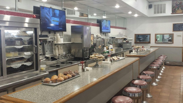 Photo of Saw Mill Diner in Yonkers City, New York, United States - 3 Picture of Restaurant, Food, Point of interest, Establishment