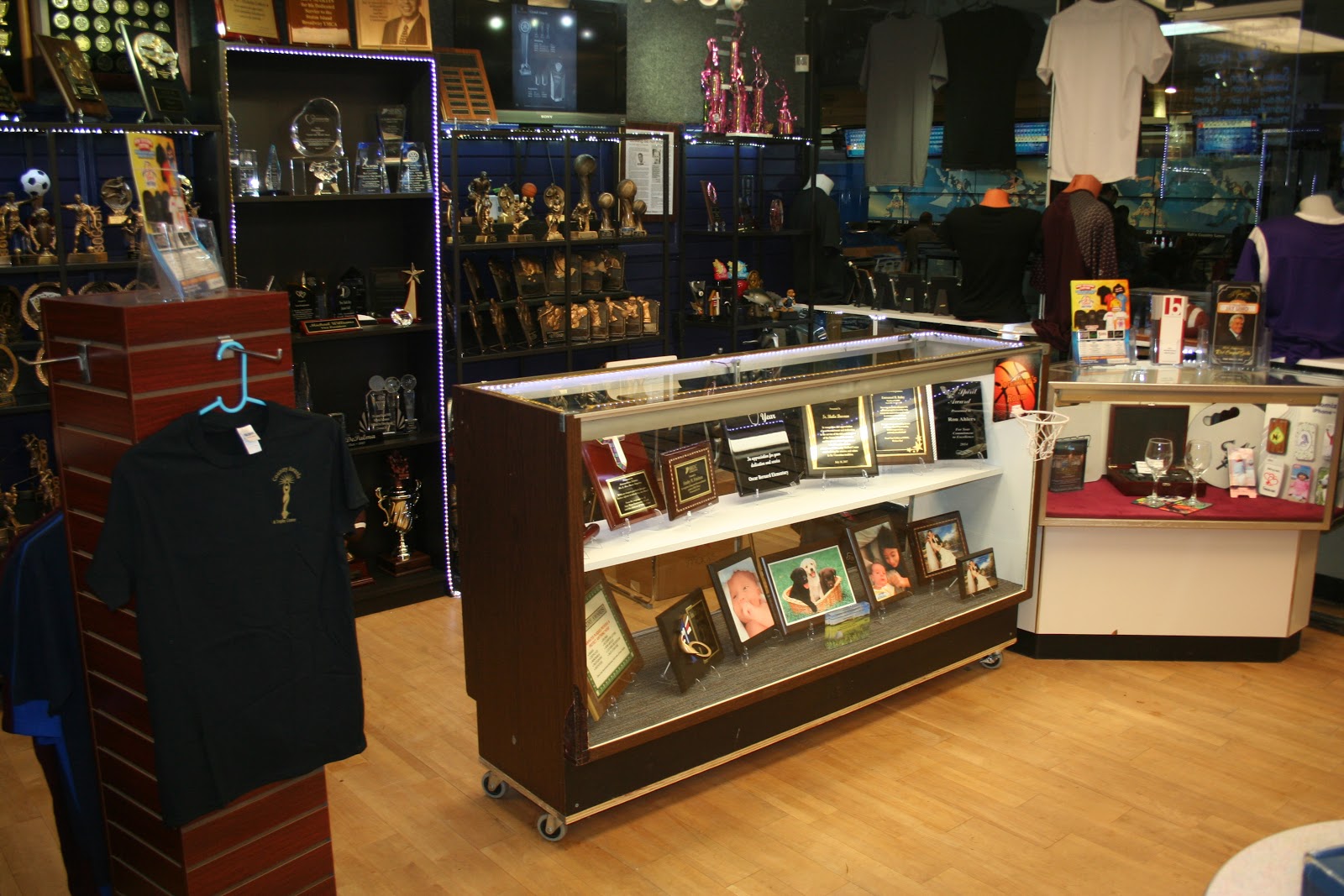 Photo of Country Awards and Trophy Center in Richmond City, New York, United States - 1 Picture of Point of interest, Establishment, Store