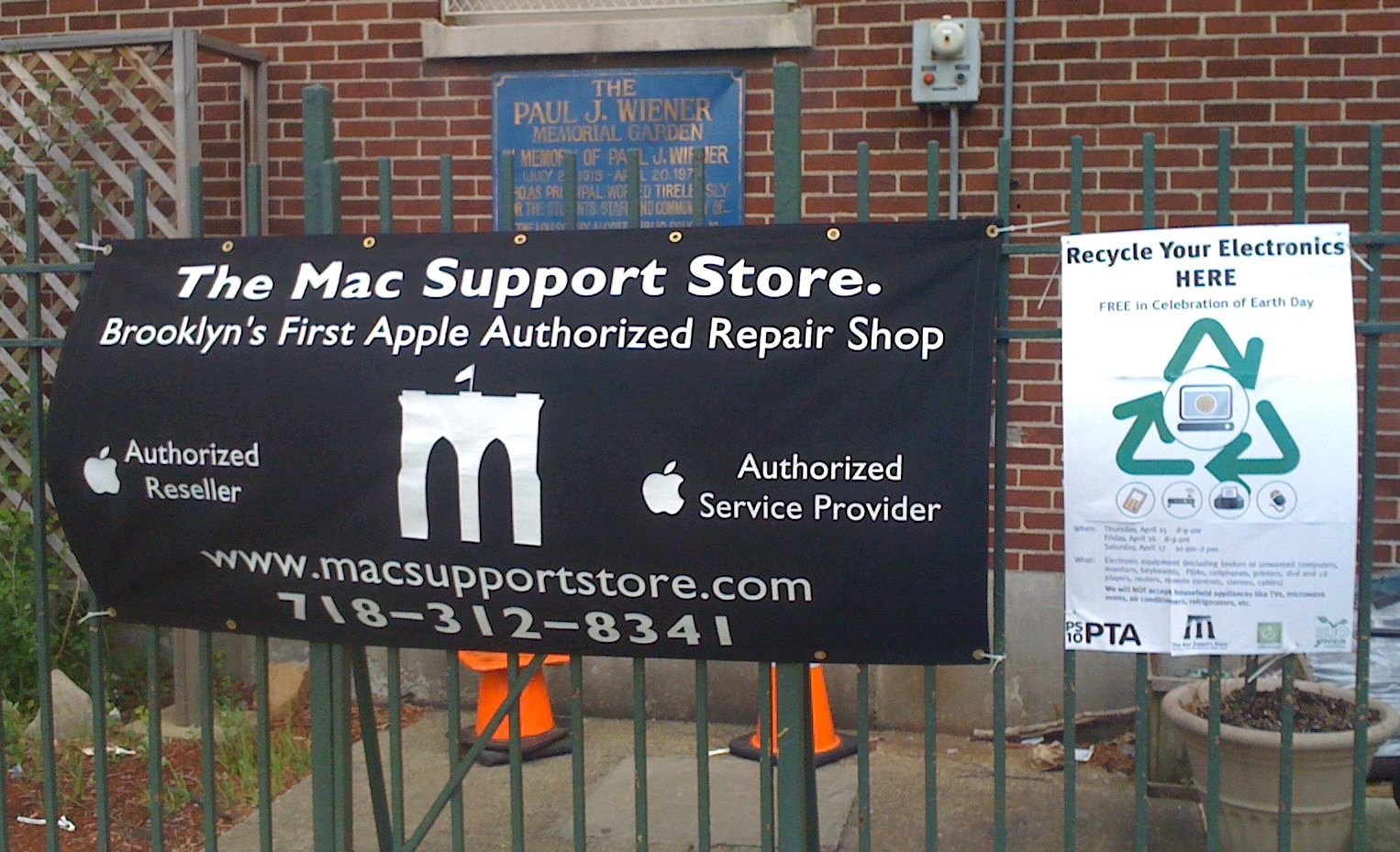 Photo of The Mac Support Store in Brooklyn City, New York, United States - 6 Picture of Point of interest, Establishment, Store, Electronics store