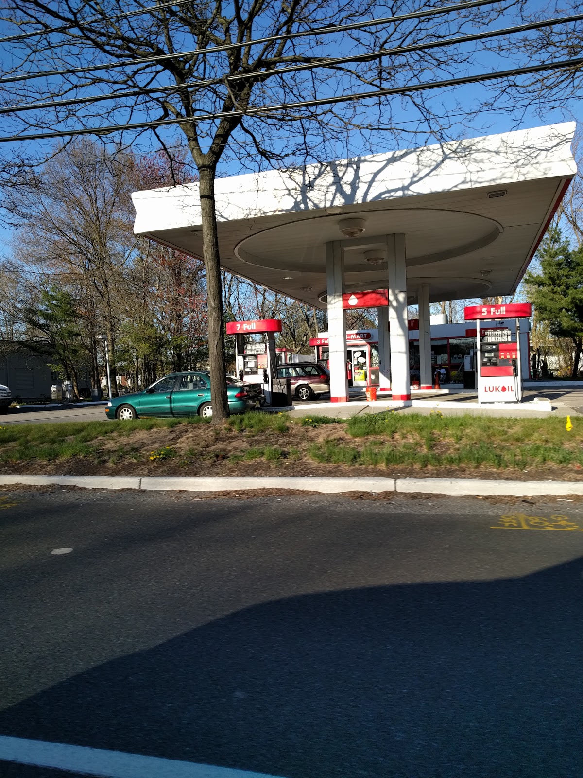 Photo of LUKOIL in Paramus City, New Jersey, United States - 1 Picture of Point of interest, Establishment, Gas station