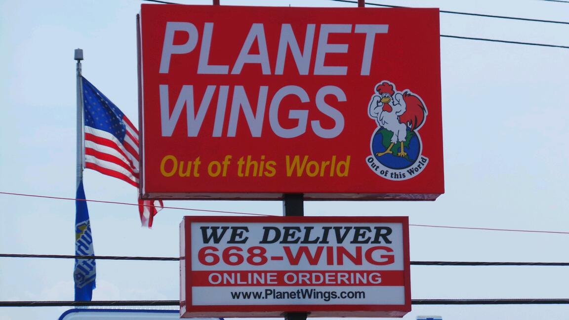 Photo of Planet Wings in Staten Island City, New York, United States - 2 Picture of Restaurant, Food, Point of interest, Establishment, Meal takeaway