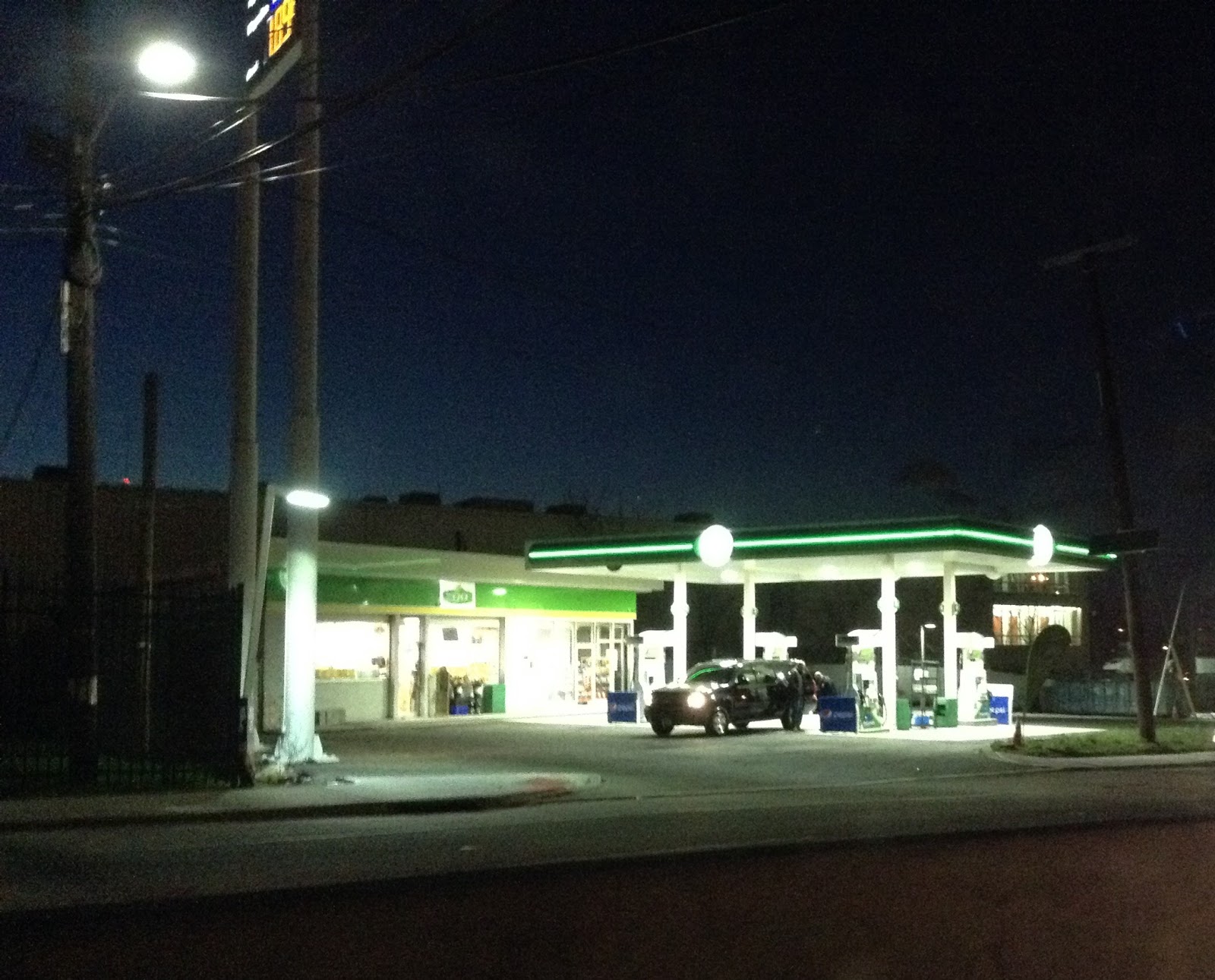 Photo of BP Gas Station in North Bergen City, New Jersey, United States - 2 Picture of Food, Point of interest, Establishment, Store, Gas station, Convenience store