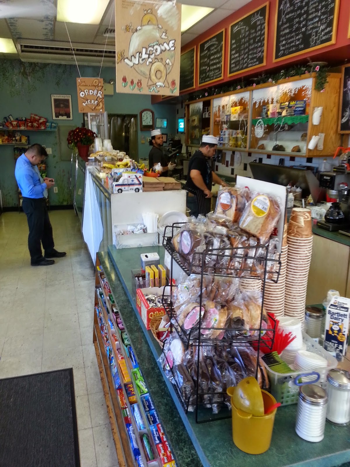 Photo of What a Bagel Cafe in Glen Oaks City, New York, United States - 2 Picture of Food, Point of interest, Establishment, Store, Bakery