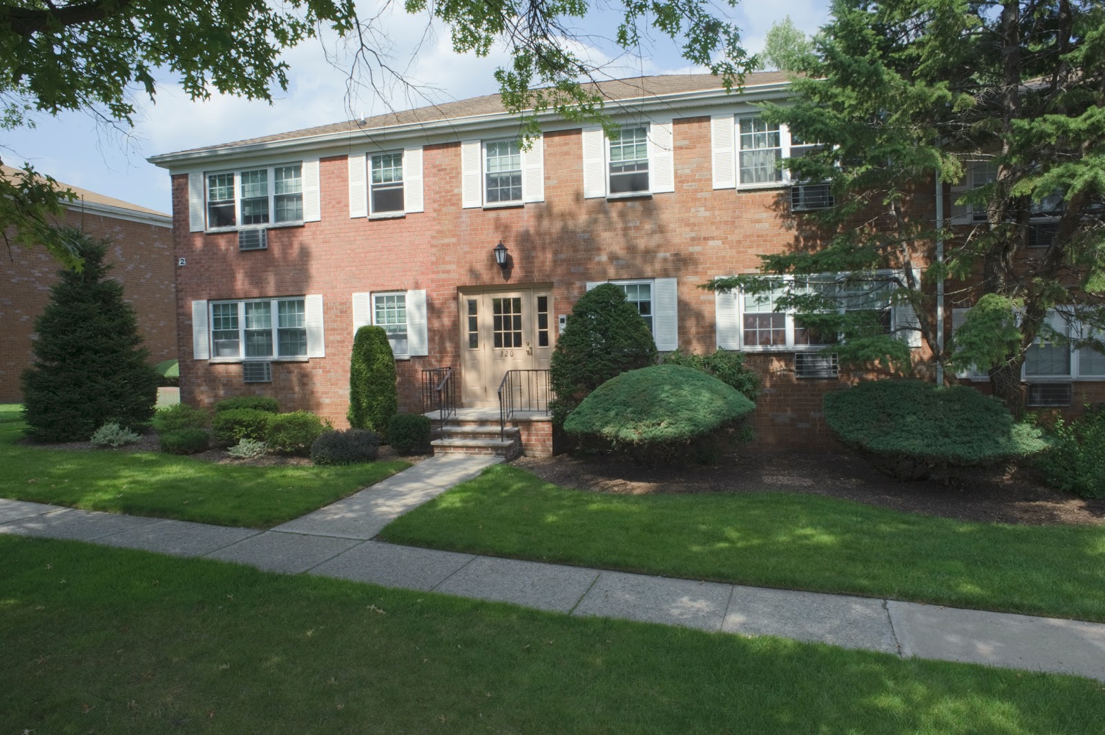 Photo of Cliff View Garden Apartments in Wood-Ridge City, New Jersey, United States - 4 Picture of Point of interest, Establishment