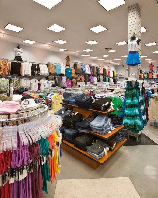 Photo of Telco Stores in Staten Island City, New York, United States - 7 Picture of Point of interest, Establishment, Store, Clothing store, Department store