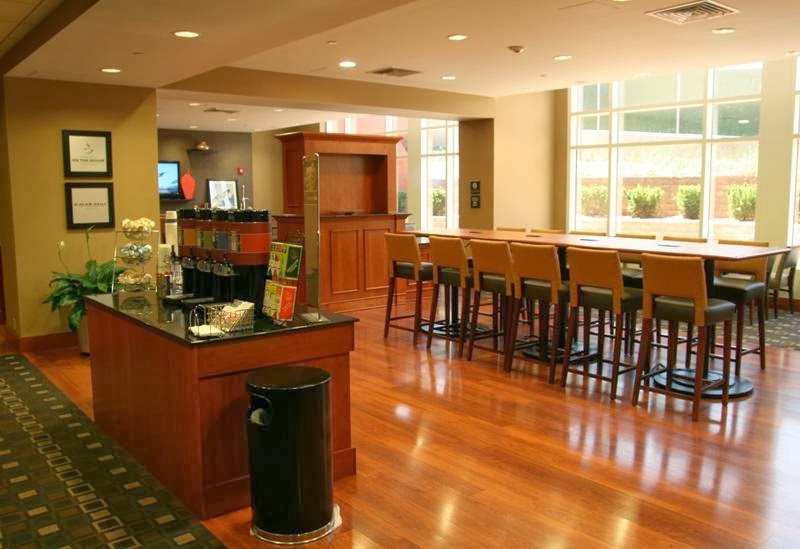 Photo of Hampton Inn New York - LaGuardia Airport in East Elmhurst City, New York, United States - 9 Picture of Point of interest, Establishment, Lodging