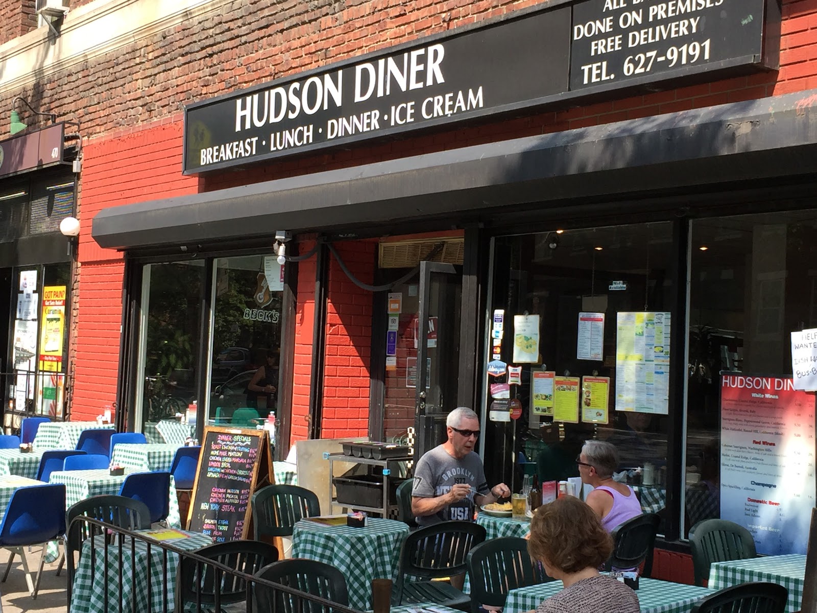 Photo of Hudson Diner in New York City, New York, United States - 1 Picture of Restaurant, Food, Point of interest, Establishment, Store, Meal takeaway