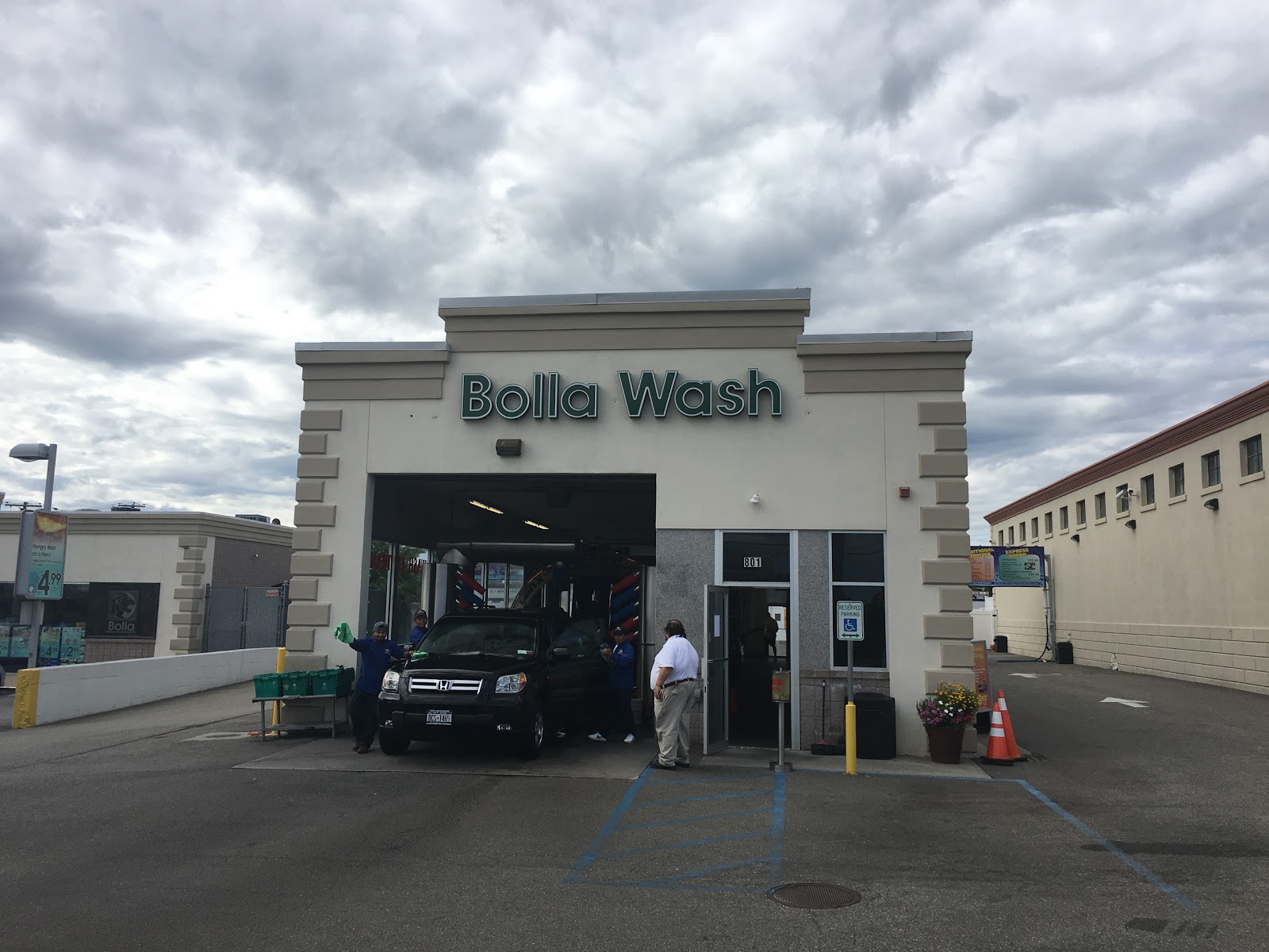 Photo of Bolla Car Wash in Garden City, New York, United States - 1 Picture of Point of interest, Establishment, Car wash