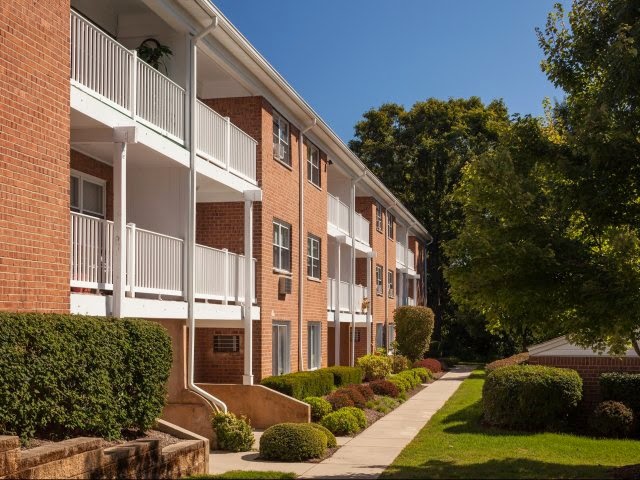 Photo of Crestview Apartments in South Amboy City, New Jersey, United States - 5 Picture of Point of interest, Establishment