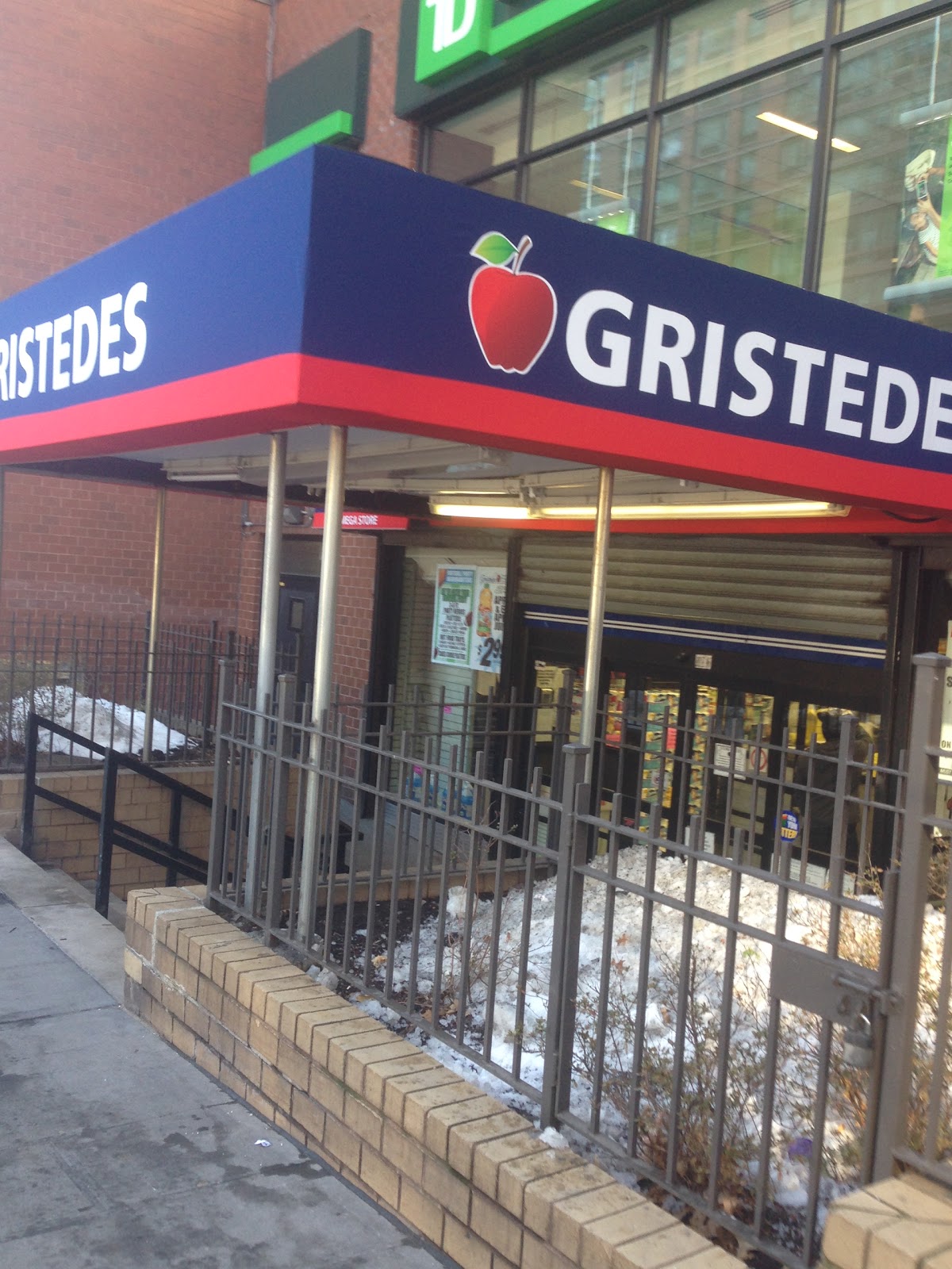 Photo of Gristedes Supermarket in New York City, New York, United States - 1 Picture of Food, Point of interest, Establishment, Store, Grocery or supermarket