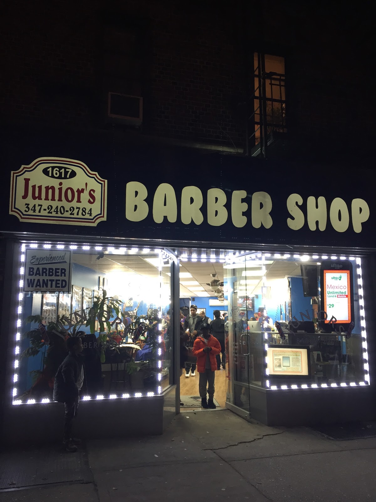 Photo of Juniors barbershop in Kings County City, New York, United States - 4 Picture of Point of interest, Establishment, Health, Hair care