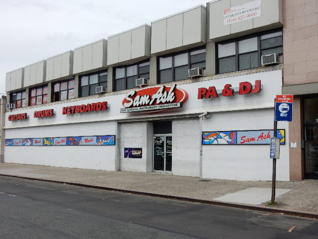 Photo of Sam Ash Music Stores in Queens City, New York, United States - 1 Picture of Point of interest, Establishment, Store