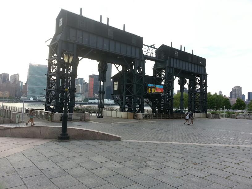 Photo of Gantry Plaza State Park in Long Island City, New York, United States - 5 Picture of Point of interest, Establishment, Park