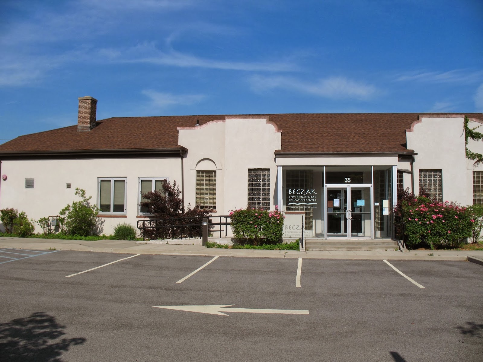 Photo of Sarah Lawrence College Center for the Urban River at Beczak in Yonkers City, New York, United States - 1 Picture of Point of interest, Establishment