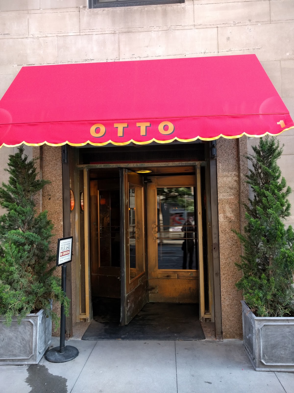 Photo of OTTO Enoteca e Pizzeria in New York City, New York, United States - 3 Picture of Restaurant, Food, Point of interest, Establishment, Bar