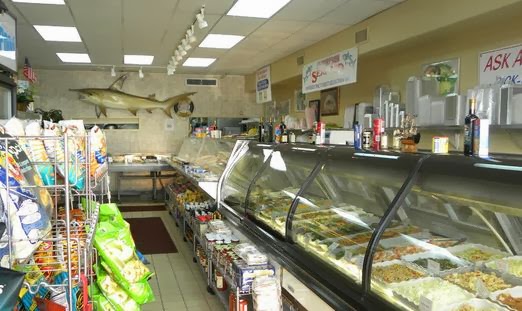 Photo of Albertson Seafood Market in Albertson City, New York, United States - 2 Picture of Restaurant, Food, Point of interest, Establishment, Meal takeaway