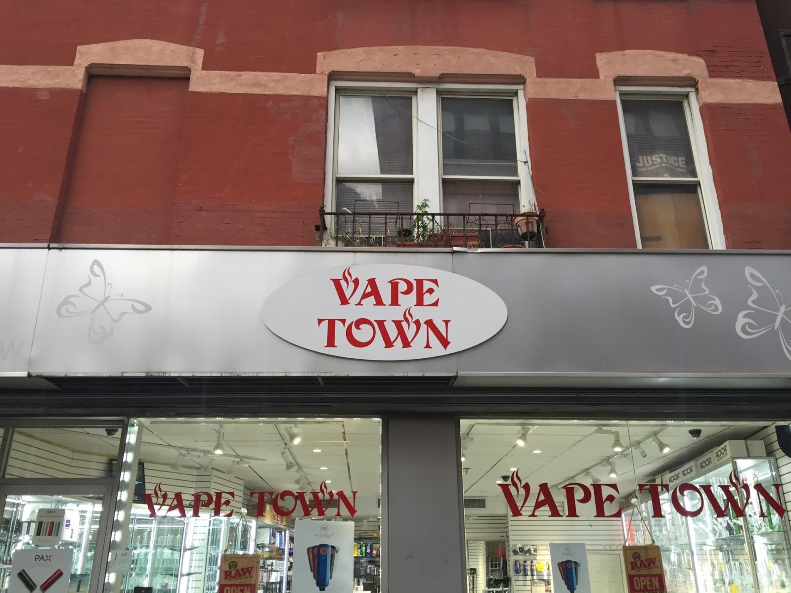 Photo of Vape Town in New York City, New York, United States - 1 Picture of Point of interest, Establishment, Store